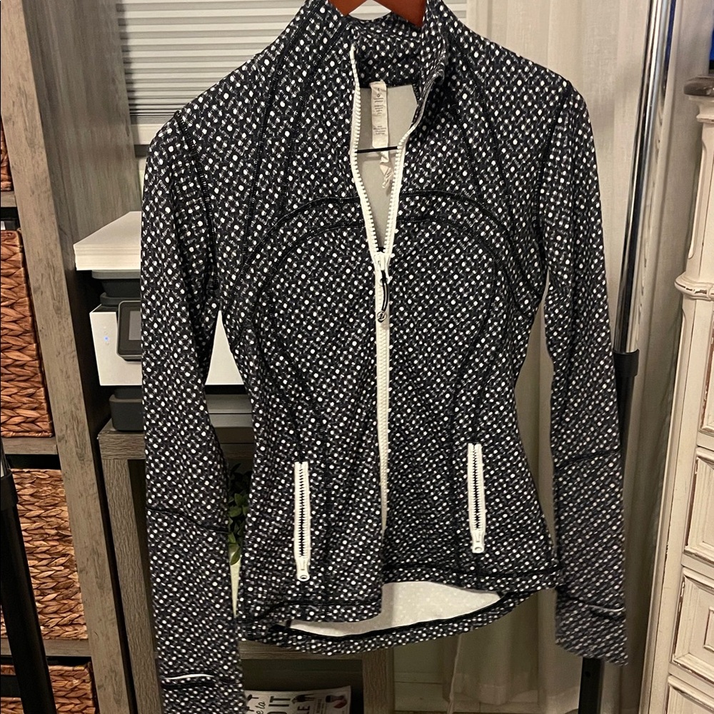 Lululemon Athletica Black and White Patterned Jacket